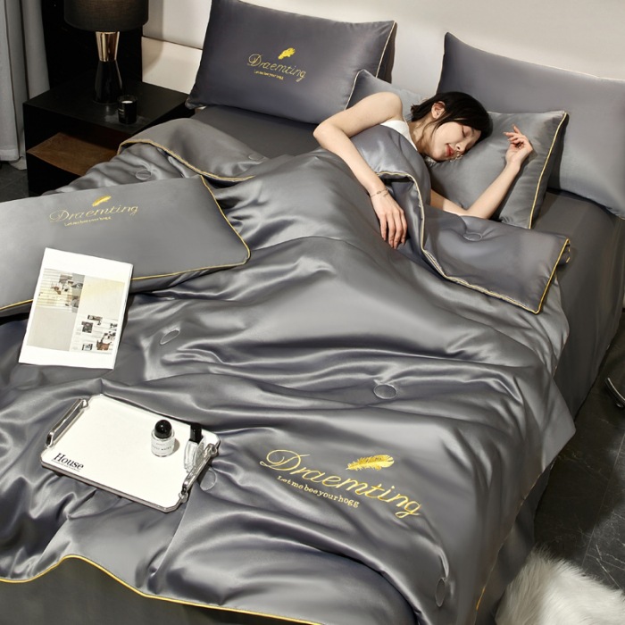 [반전] 시원한 워시 실크 여름이불 베개커버 침대시트 세트 먼지 없는 사계절 워싱 차렵 이불+패드+베개커버 침구 세트4세트 35,900원