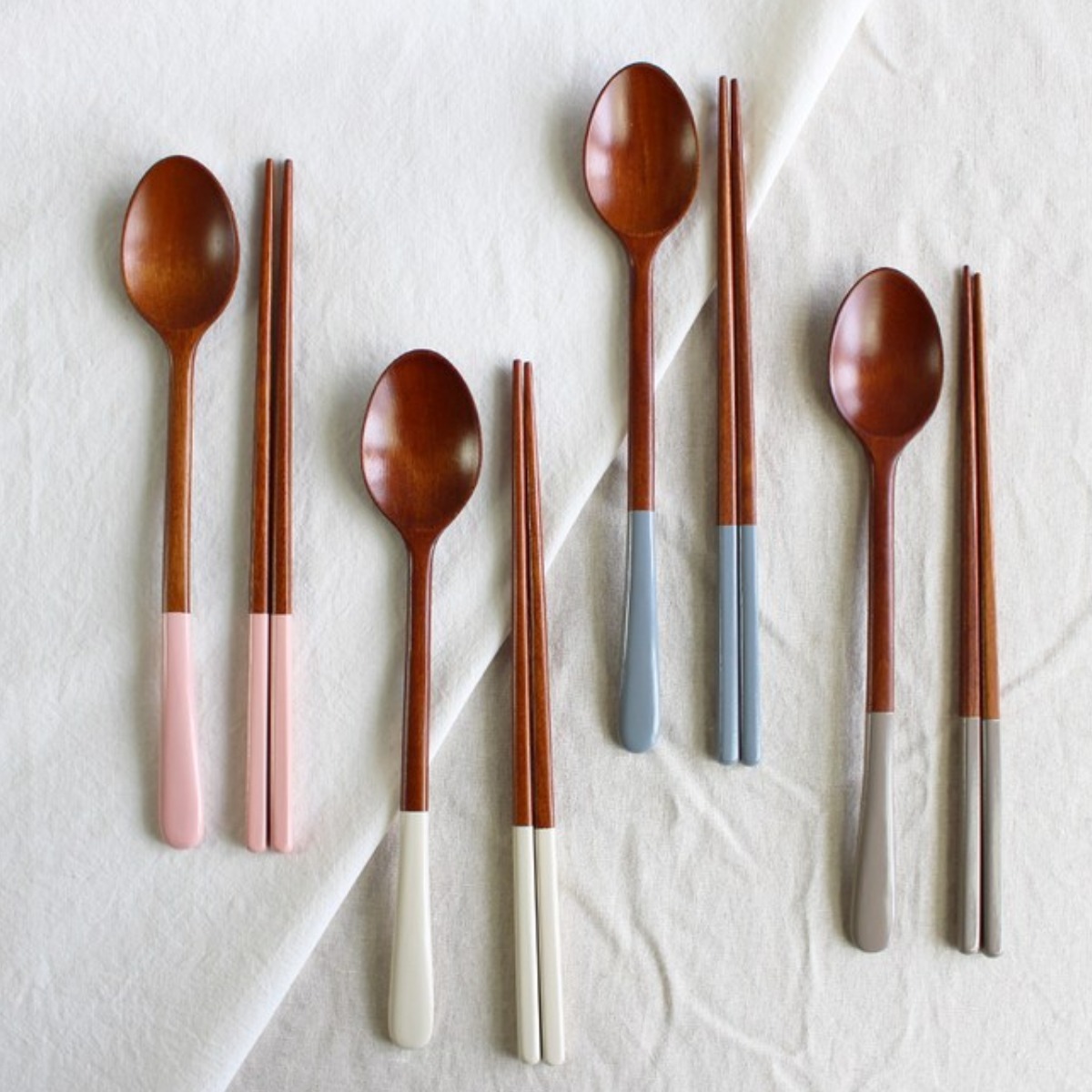 아카시아홈 옻칠 파스텔수저세트, 1개, 그레이, 수저세트 7,400원