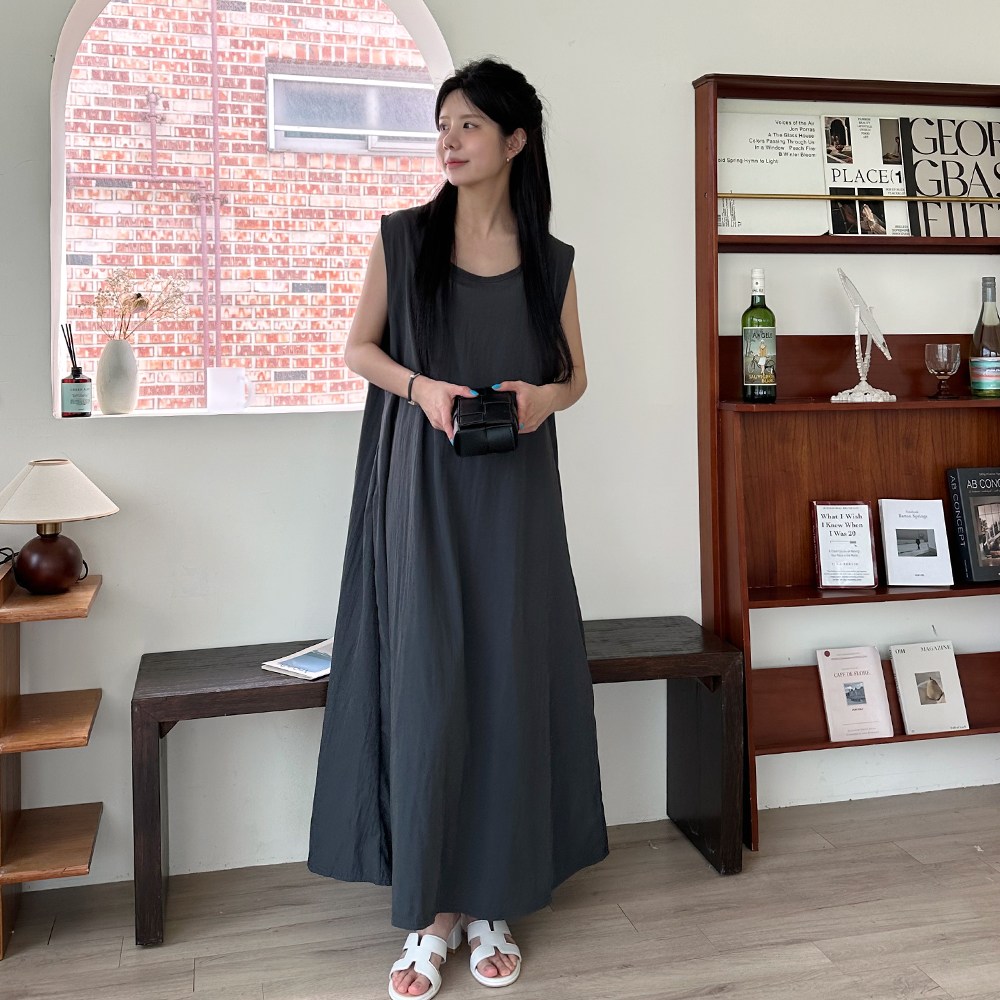 디테일웨어 여성 모닝 라운드넥 나시 빅사이즈 롱원피스 시원한 나일론소재 A라인 임부복 민소매 원피스 홈웨어룩 19,800원