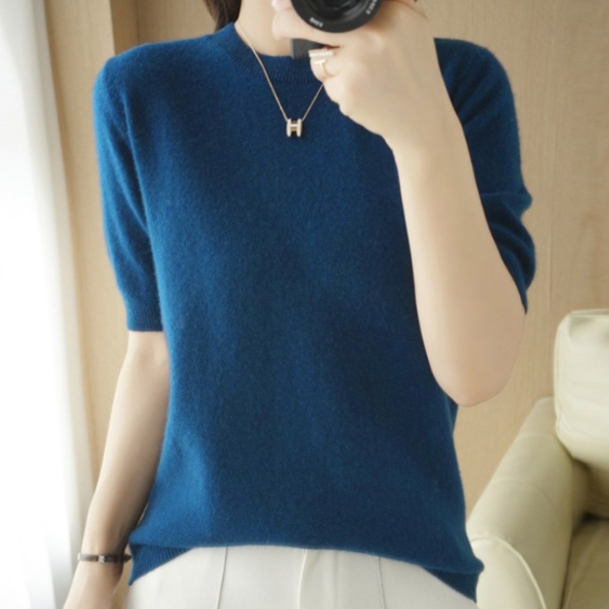 핑크셀럽 보들 라운드 니트 반팔 티셔츠 15,800원