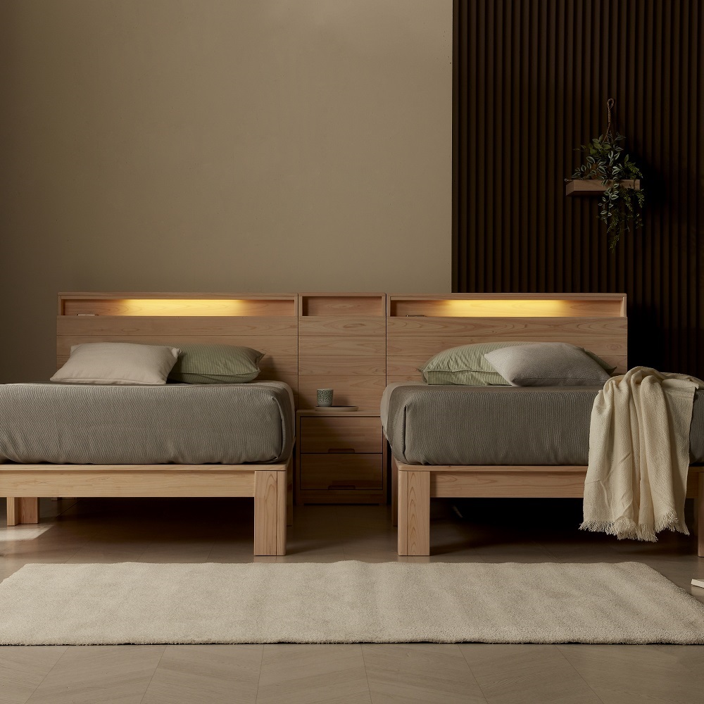 무절 트윈+타이탄 LED침대 편백나무 호텔식침대 협탁 부부침대 평상형 원목 침대프레임 매트리스, 베이지 2,560,000원