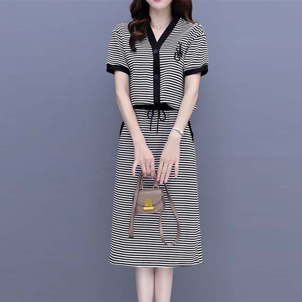 TKX 여성 스트라이프  투피스 세트 가을 봄 데일리 캐주얼 미디 스커트 KN53 26,780원