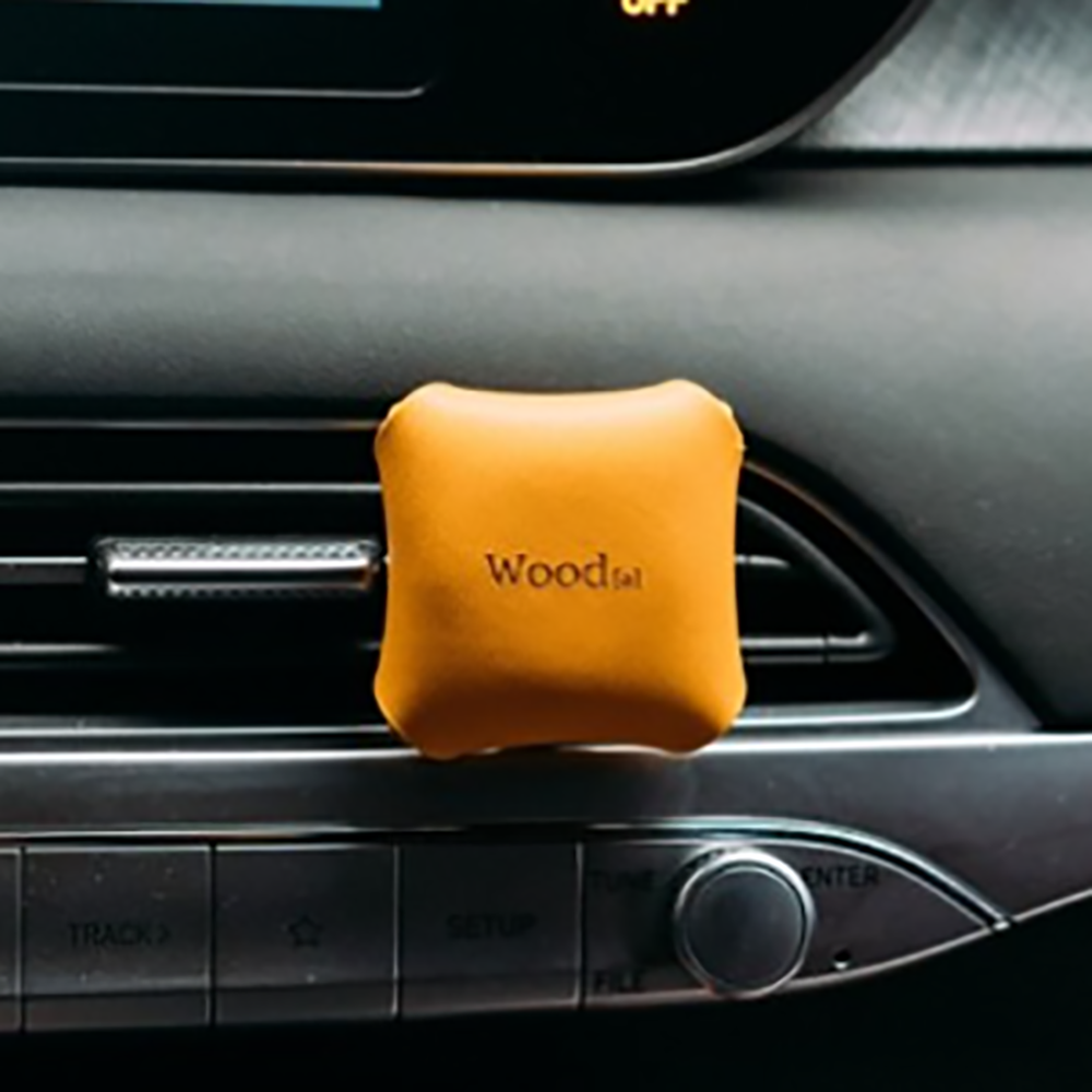 우드어 차량용 방향제 명품 고급 자동차 디퓨저 심플 레더 우드어향 32,830원
