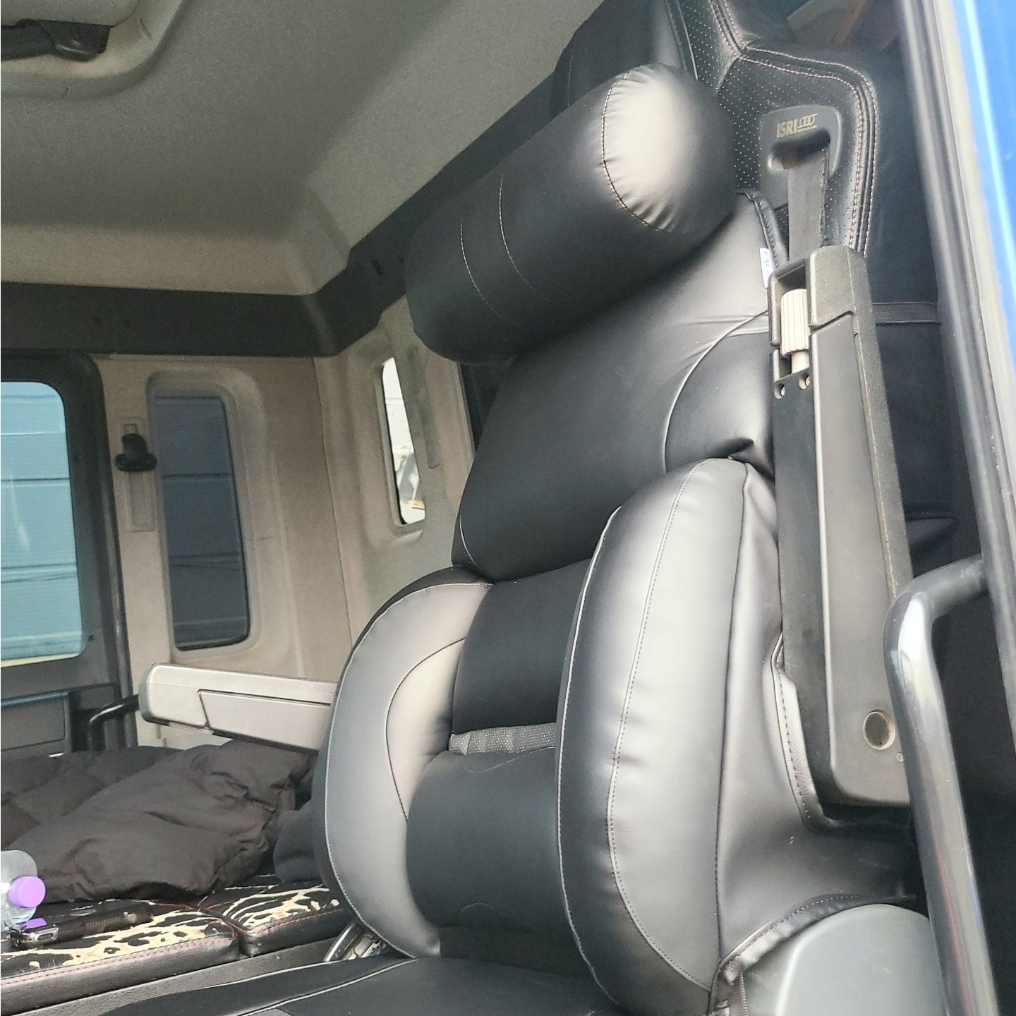 대형화물차 덤프트럭 리무진 시트커버 1P (운전석) 메가트럭 벤츠 볼보 노브스 대우 엑시언트 트라고 MAN, 1개, 올블랙 139,800원