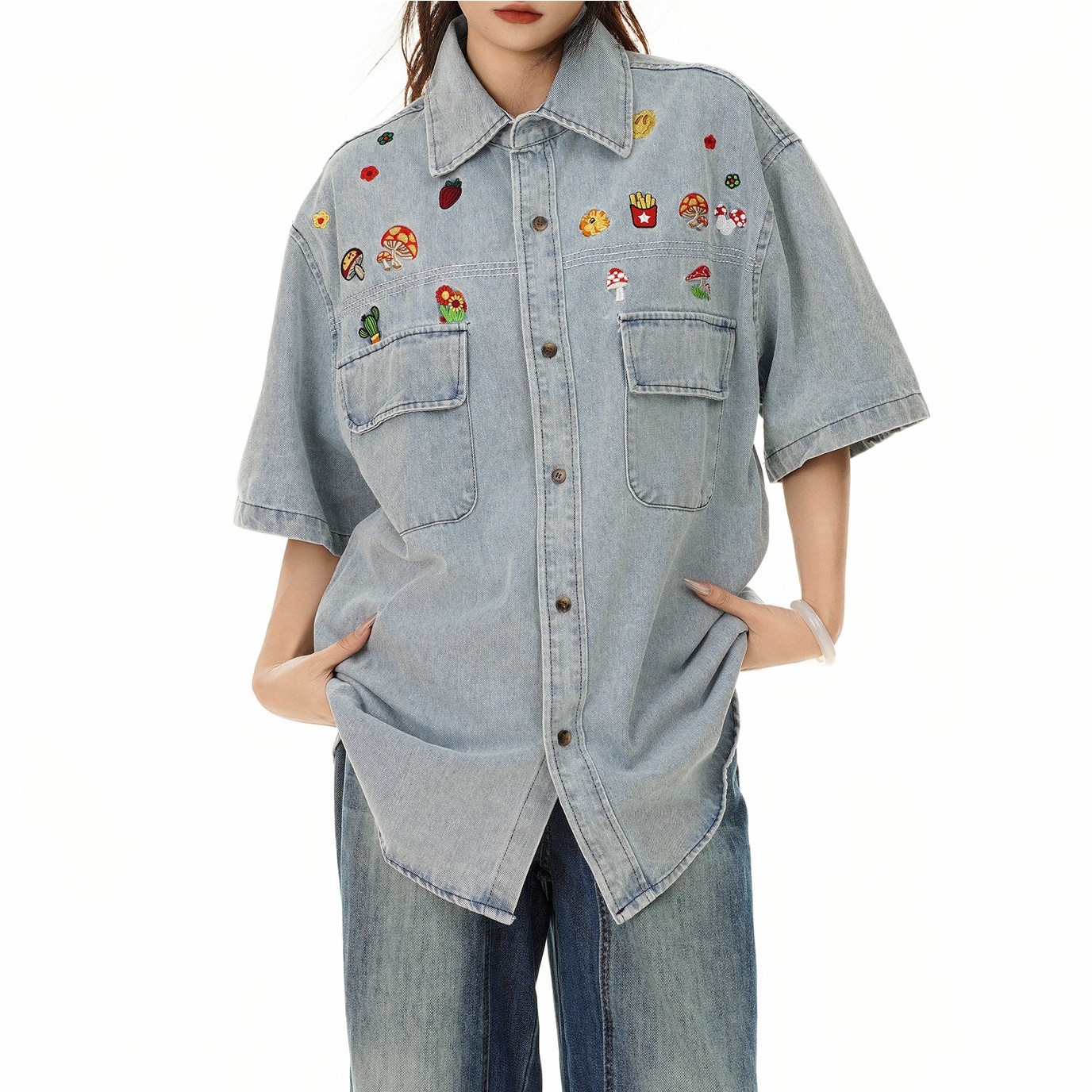 퀸앤조이 카로핀 데님 자수 반팔 셔츠 59,800원