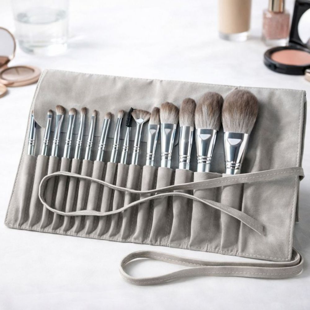 말랑버튼 메이크업 브러쉬 14종 파우치 세트, 1개, 스노우 15,000원