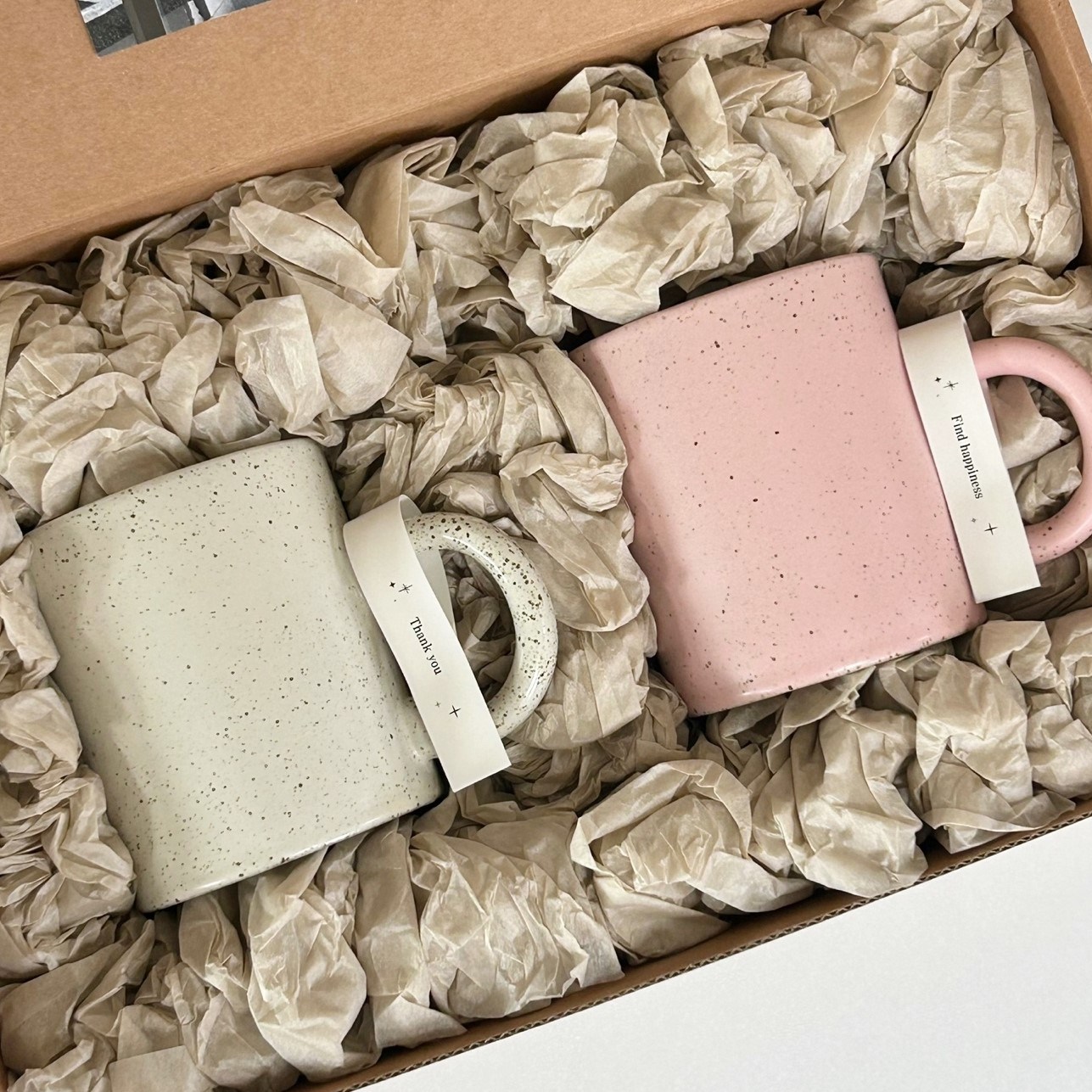 해피프레 도자기 머그컵 선물세트, 1세트, 그레이+핑크 23,900원