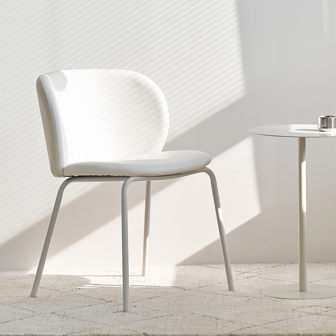 메종드꼼마 프리미엄 레더 스칸딕체어 식탁의자 세트 97,920원