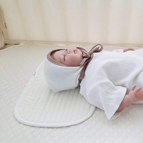 아이레빗 유아 순면 줄누빔 양면 땀패드 아기 배게 고정끈 있음 7,500원