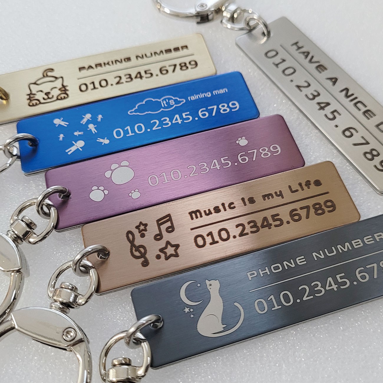 자동차 번호판 헤어라인 메탈 키링 스마트 키홀더 D 주차번호판 분실방지 열쇠고리 커스텀 15,400원