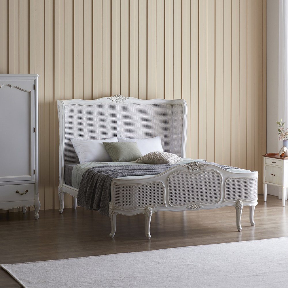 피어젠가구 클레어 프렌치 엔틱 침대 프레임 LK 라지킹 화이트 라탄 원목 + 매트리스 세트 2,230,520원