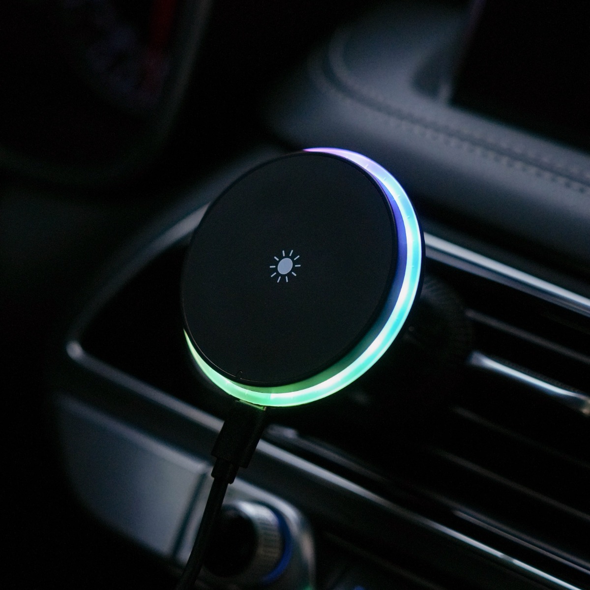 루온 LUON 맥세이프 차량용 무선충전 거치대 15W 고속 자석 송풍구형 대시보드 거치대 아이폰 호환, 링 포함, 송풍구형+대시보드형, 블랙 / 레인보우 LED 18,500원