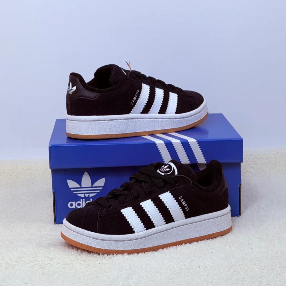 아디다스 키즈 캠퍼스 발편한 아동 초등학생 운동화 블랙 스웨이드 스니커즈 고리수건 추가구성 54,900원