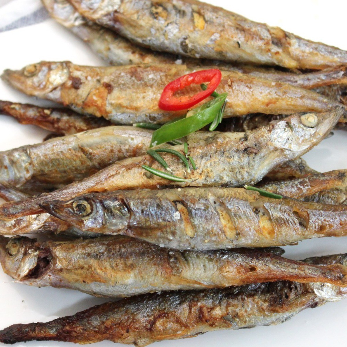 알이 가득찬 열빙어 55마리 전후 1kg 시사모, 현재가 13,550원