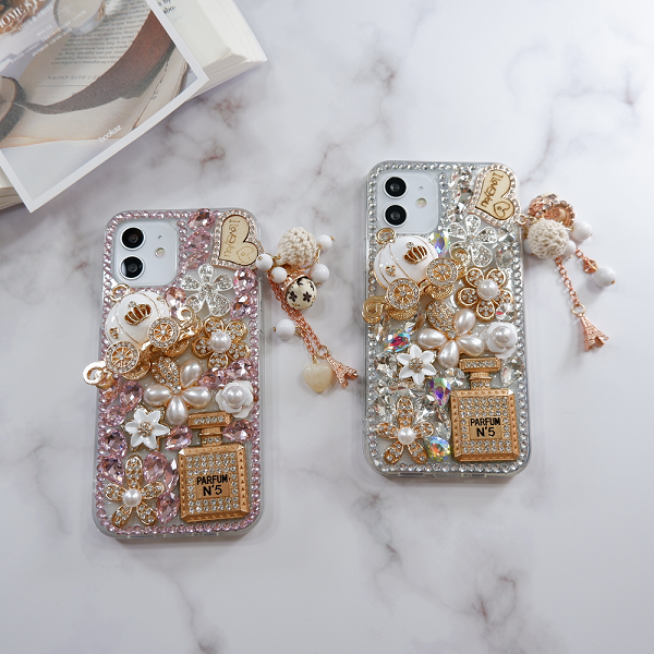 뉴욕마켓 큐빅 보석 데코덴 진주 파츠 황금마차 휴대폰 케이스 15,900원