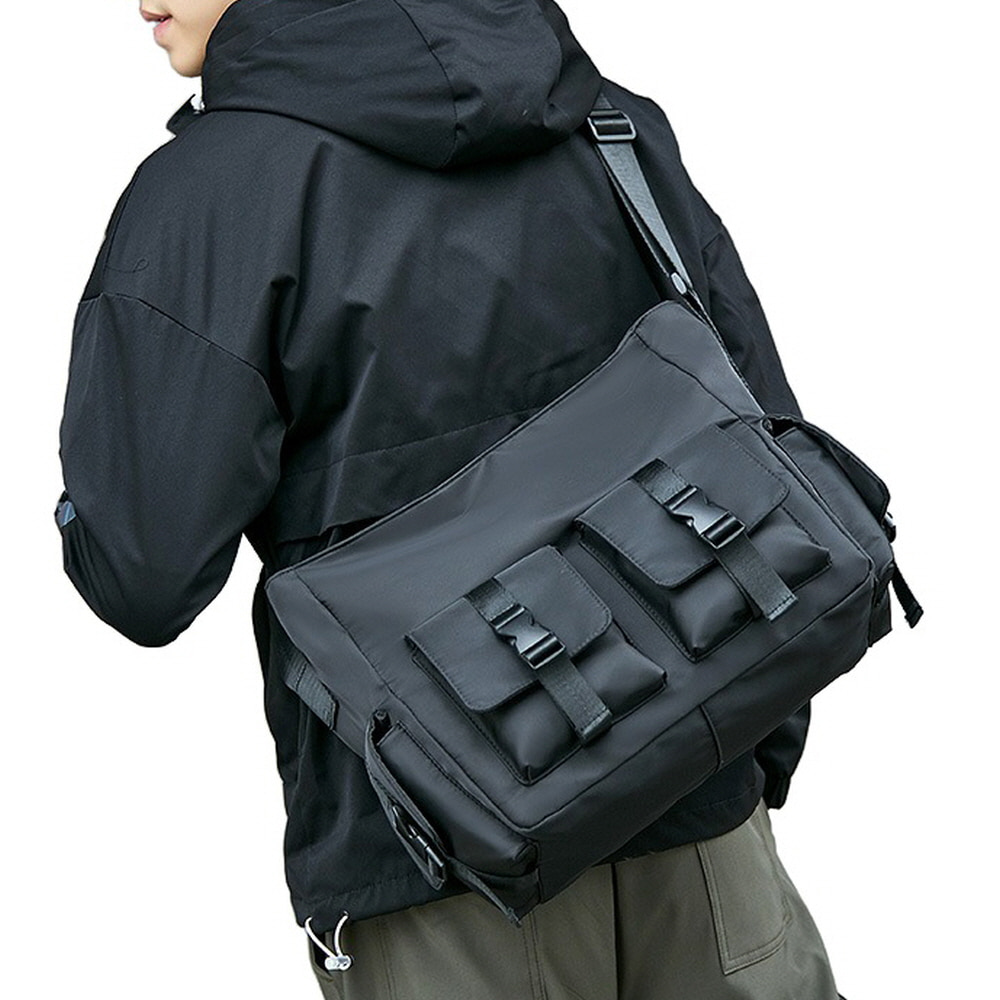 지디오 남성 대용량 크로스백 멀티포켓 숄더백 경량 메신저백 17,900원