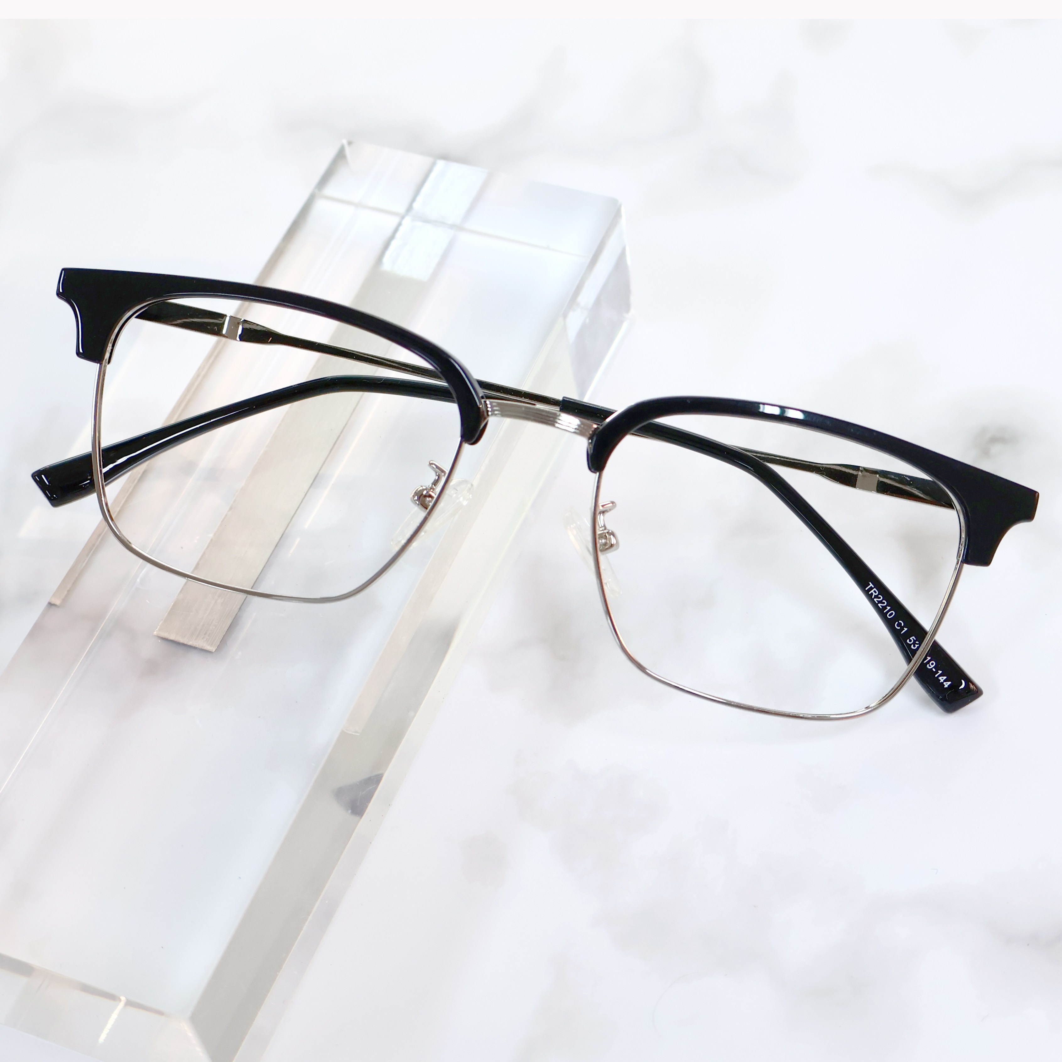 블루라이트 차단 안경 남자 여자 하금테 청광차단 안경테 19,800원