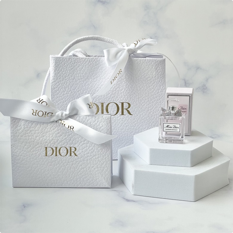 [쇼핑백증정] 디올 미스디올 향수 (선물포장) 36,590원
