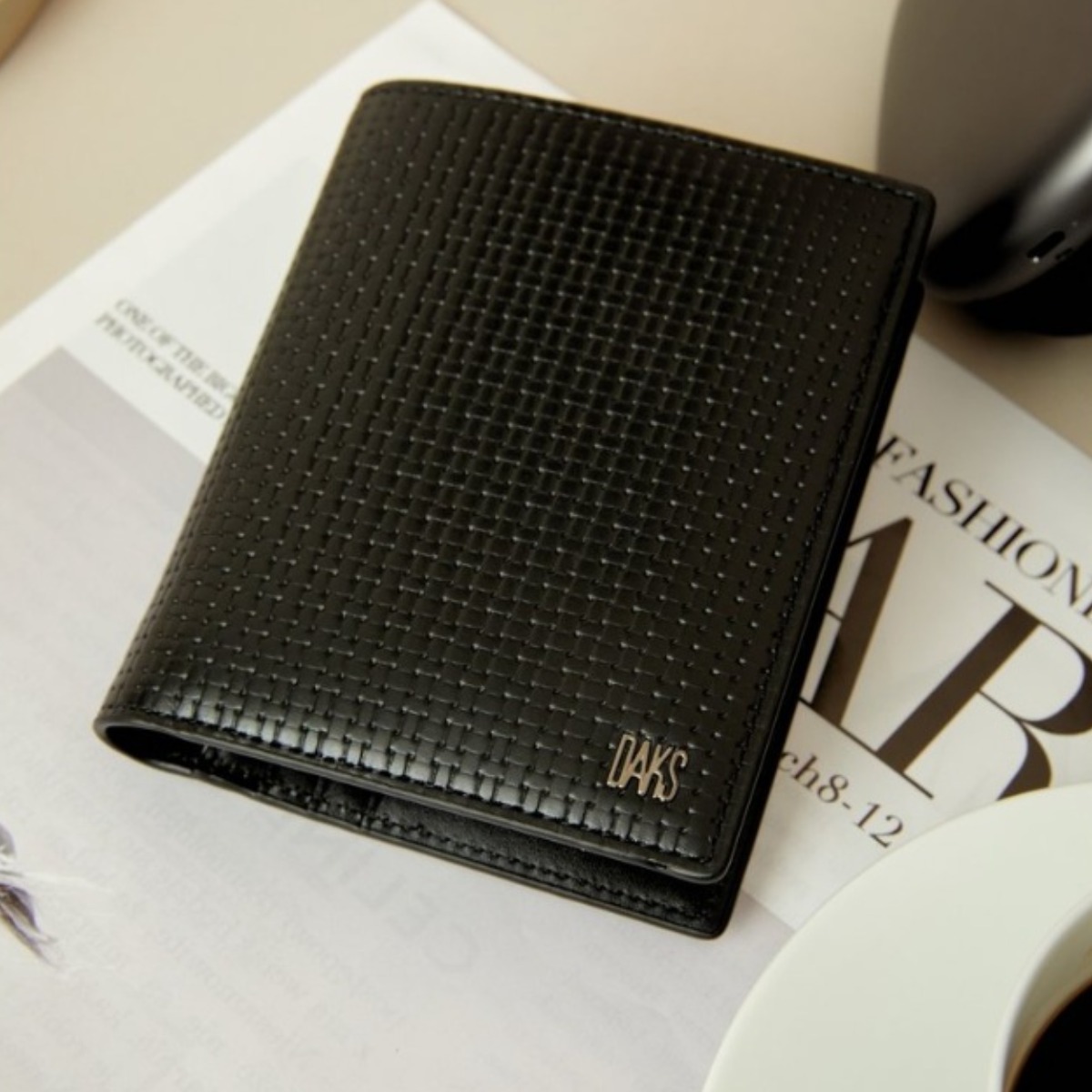 닥스 [플랜스토리]닥스가죽지갑, 남성지갑,아빠선물, 백화점정품,선물포장  블랙 로고장식 소가죽 중지갑 (WBWA5E212BK) 135,670원