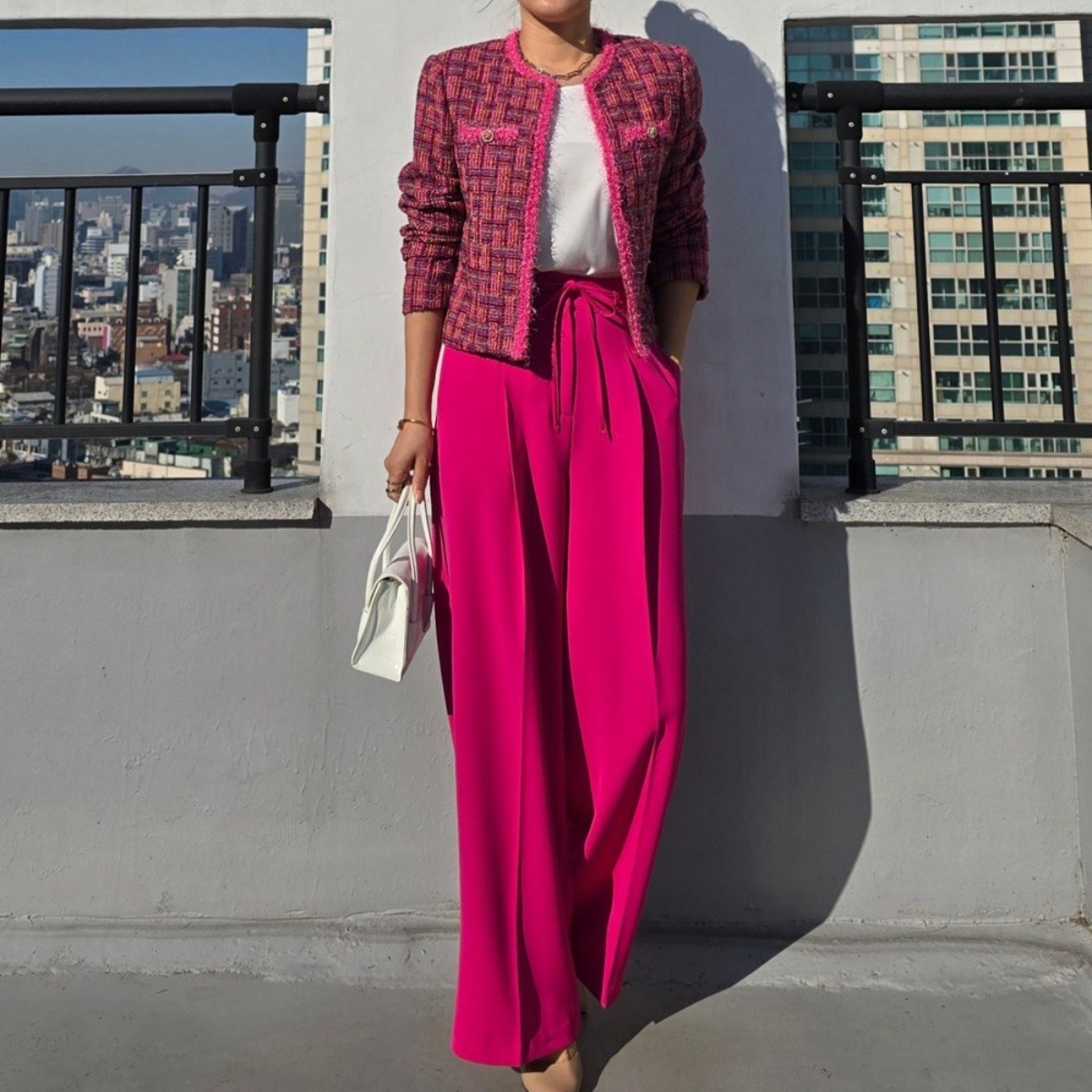 핑크 네이비 라운드넥 트위드 여성정장 셋업 세트 165,000원