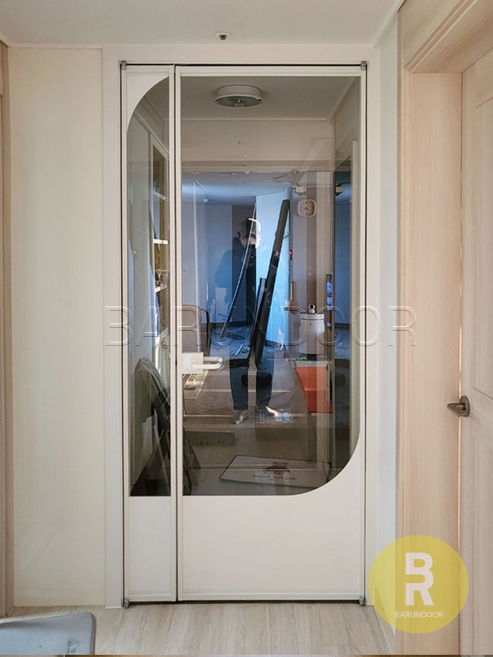 44번 90도 초슬림비대칭여닫이중문 아치형 고시형 화이트 투명강화유리(기타손잡이호환불가) // 현관중문,시공비포함,소음차단,반려견안전,맞춤제작,아파트빌라중문, 1개 1,929,000원