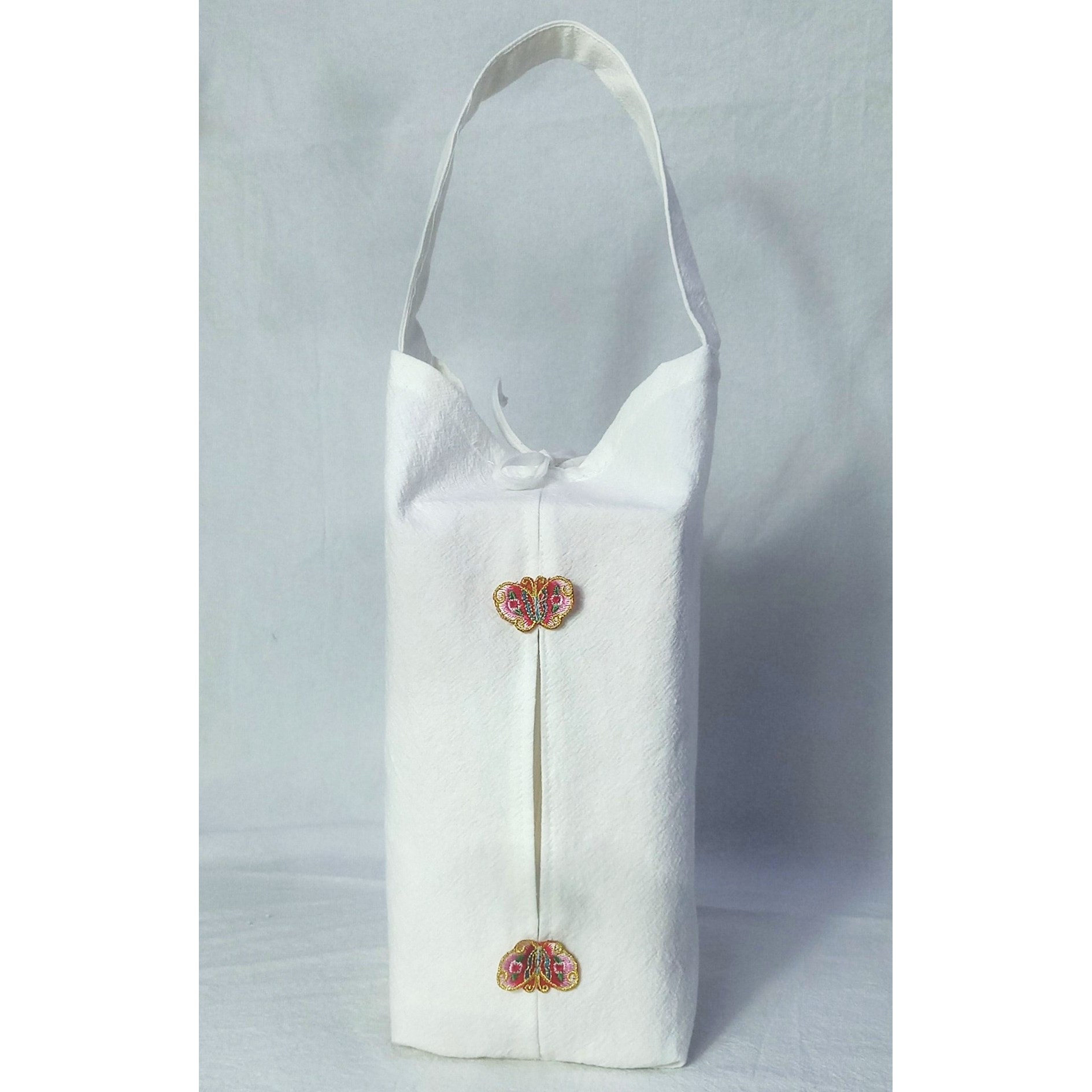 안나홈 나비 자수 각티슈커버, 화이트 25,900원