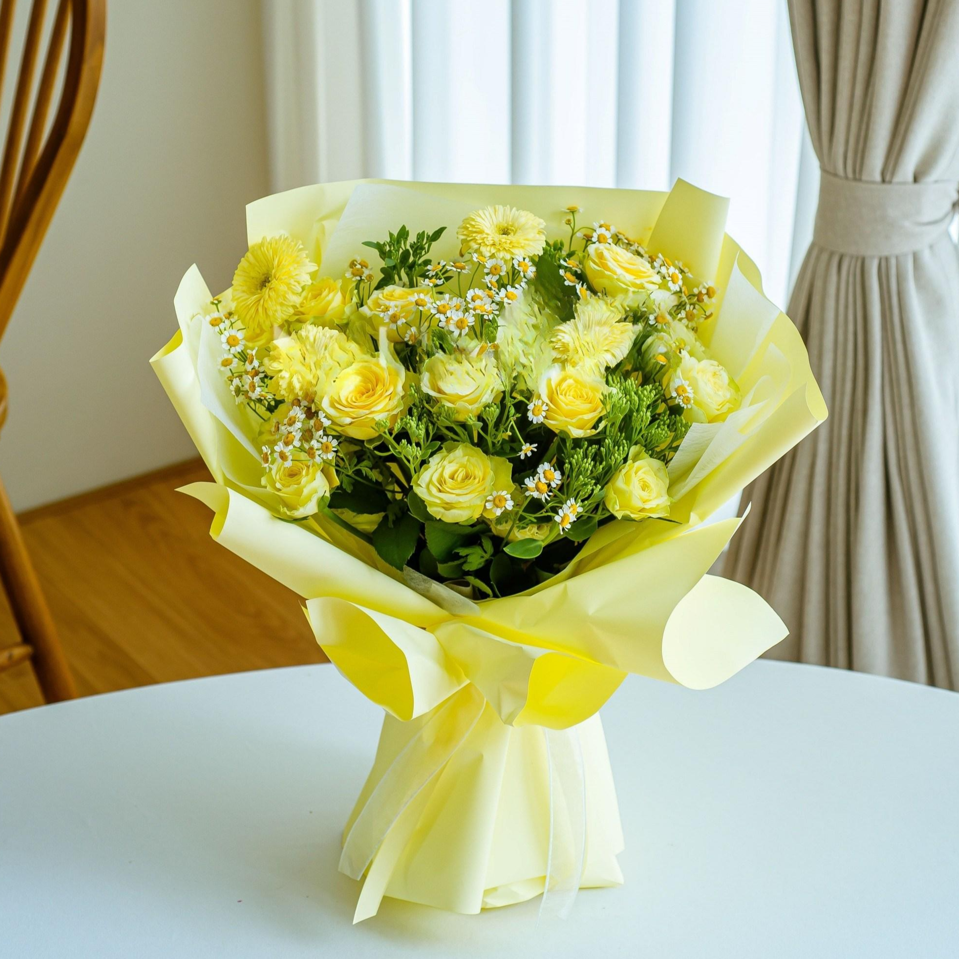 나눔플라워 전국 꽃다발 생일꽃배달 생일 축하 선물 승진 졸업 정년 퇴직 학예회 기념일 와이프 꽃배달서비스 당일꽃다발, 1개, 노란꽃다발 74,000원