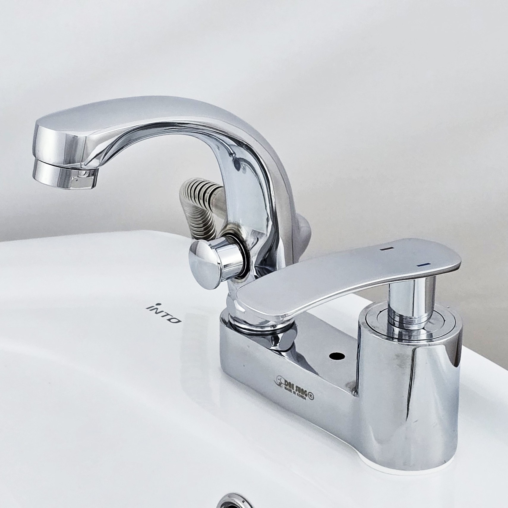 국산 세면대 수전 (Z1003B) 대성금속 세면기 샤워 겸용 수도꼭지 2홀 3홀 투홀 세면 4인치 수도 국내산, 1개 57,900원