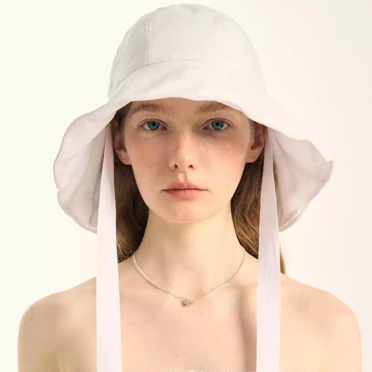 HALOPICK  챙넓은 와이어 이중착용 여성 린넨 벙거지 턱끈 버킷햇모자 22,900원