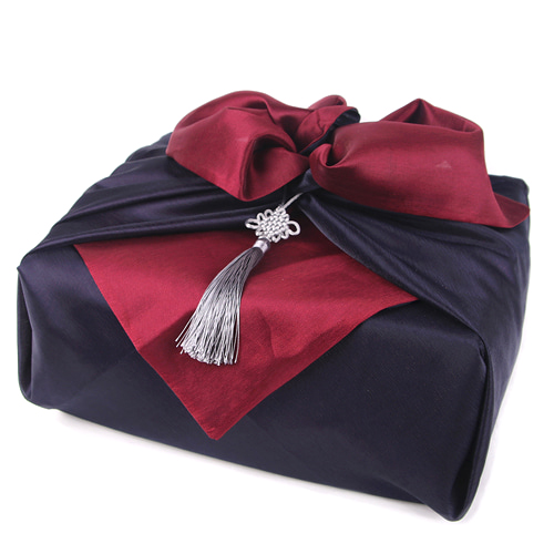 인디케이 자주빛을 간직한 전통 양면 보자기 특대 14,880원