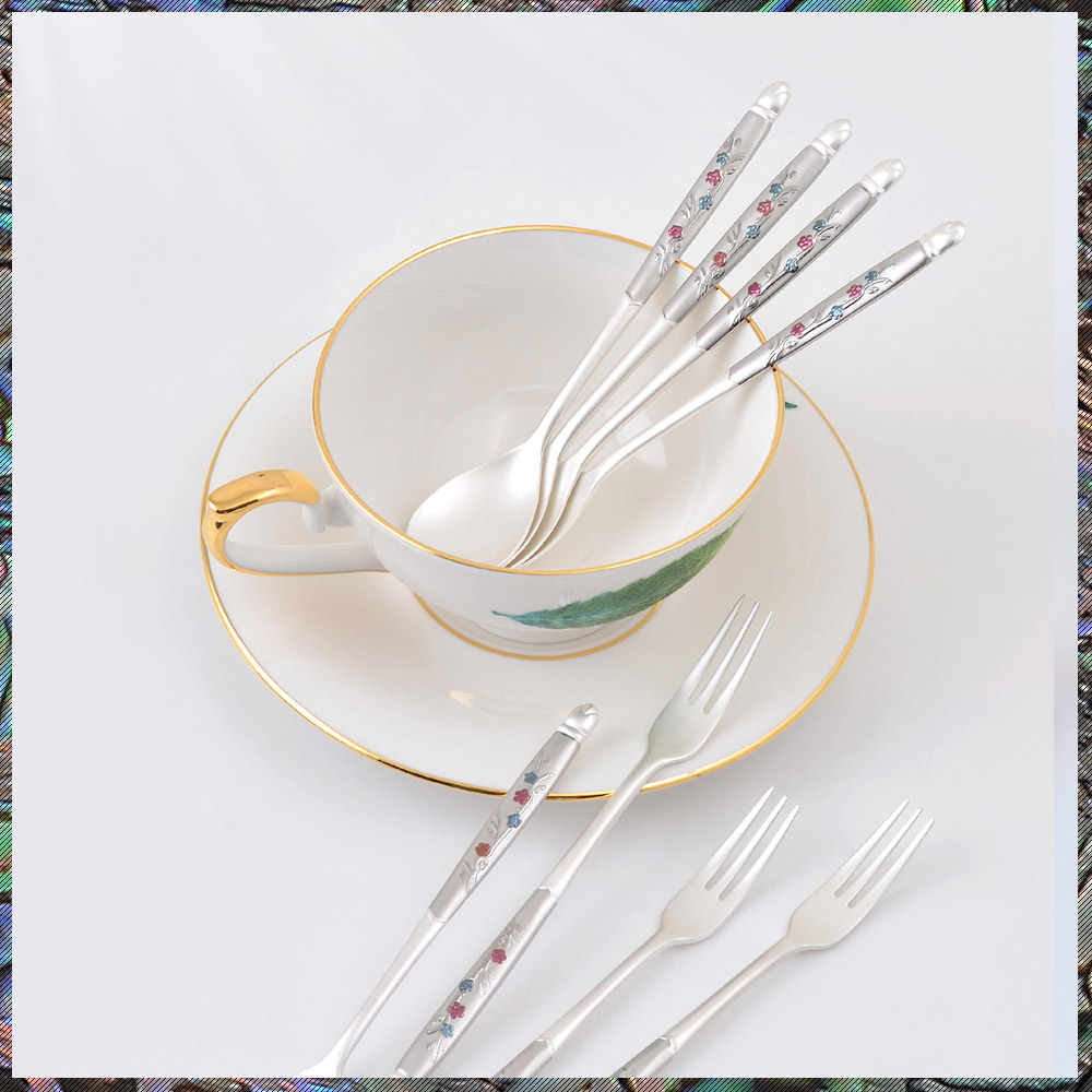 H.JIN VIP단아매화 은티스푼티포크 8p세트 포장/외국인선물 수저세트덤덤 친척결혼답례품 외국인선물 은커트로리 조의금답례품 직원기념품 45,000원