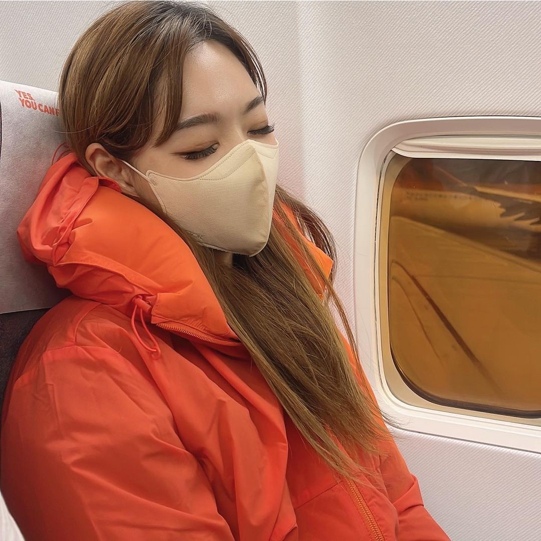 Pillowdy 에어 넥쿠션 후드 초경량 남녀공용 베이직 바람막이 목베개 겸용 여행, 비행기 필수템, 현재가 86,000원