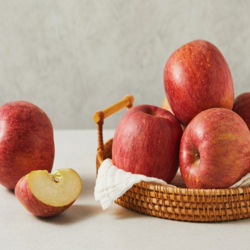 [그리나인] 부사사과 햇 꿀사과 고당도 선물세트 정품 가정용 못난이 흠과 사과, 1박스, 부사 정품중과_5kg 49,800원