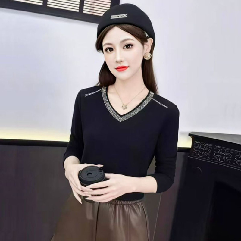 메인워크 중장년여성 브이넥 긴팔 레깅스 티셔츠 빅사이즈 가을 겨울 간절기 엄마룩 기질 캐주얼 루즈핏 심플 스판 이너 풀오버 긴팔 상의 13,550원