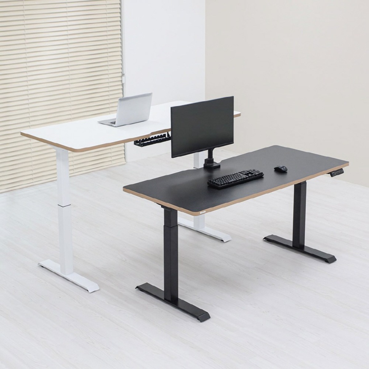 핏쳐 고강도 듀얼 스퀘어 프레임 전동식 모션데스크 E2 319,000원