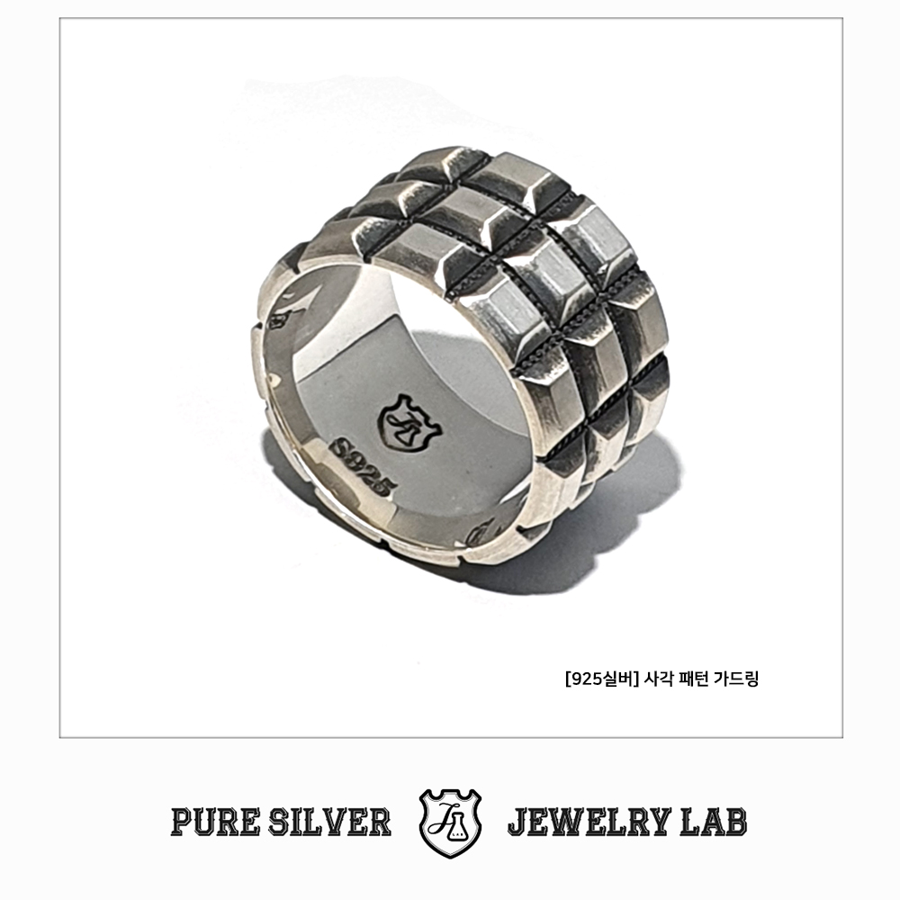925실버 남자 사각 패턴 가드링 두꺼운은반지 순은반지 299,000원