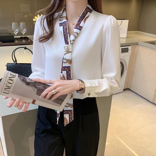 여성 진주 버튼 타이 블라우스 / 세련된 오피스룩 하객룩 상의 30,000원