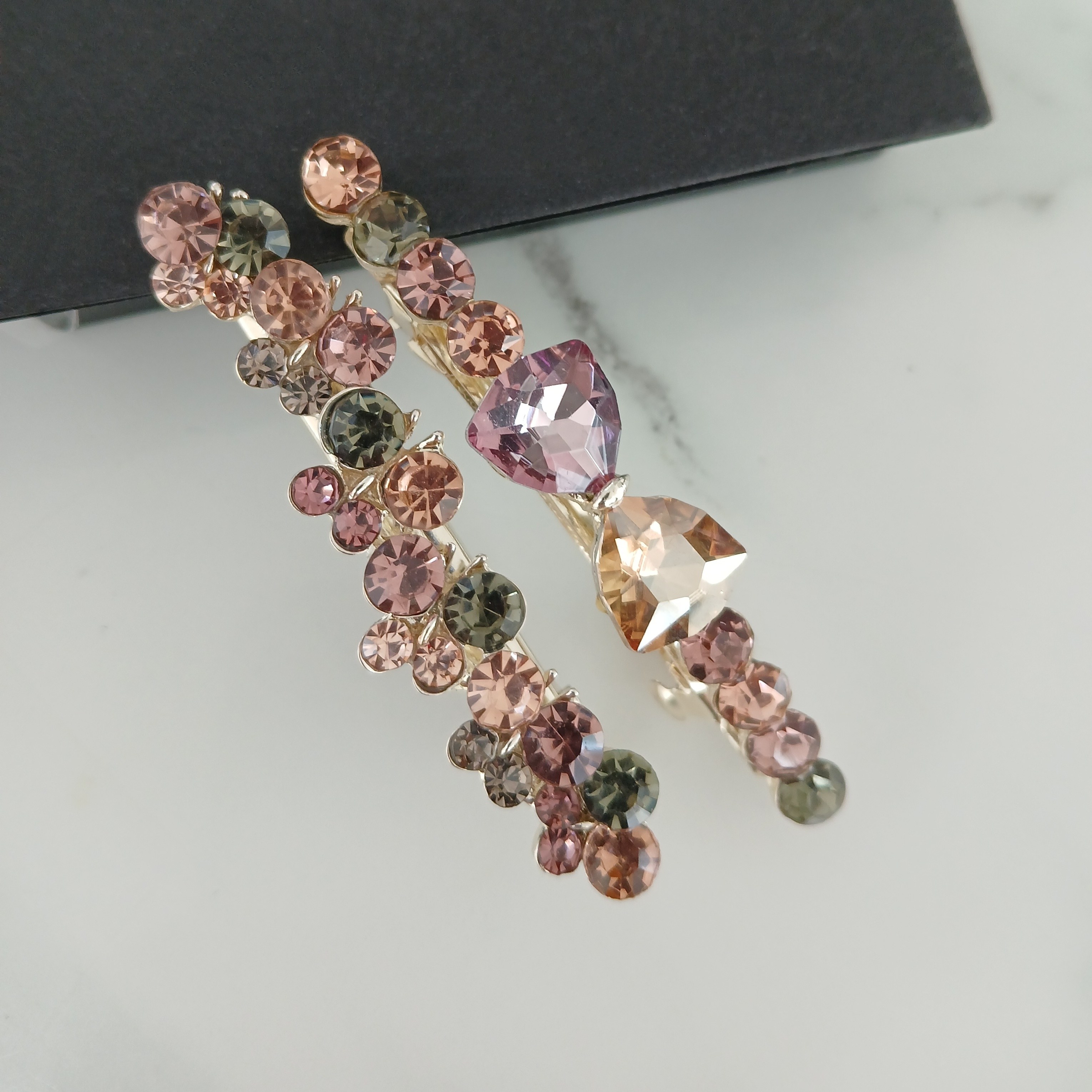 [꽃핀샵]올크리스탈 화려하게 블링블링 반머리/옆머리/포인트집게핀자동핀 9,800원