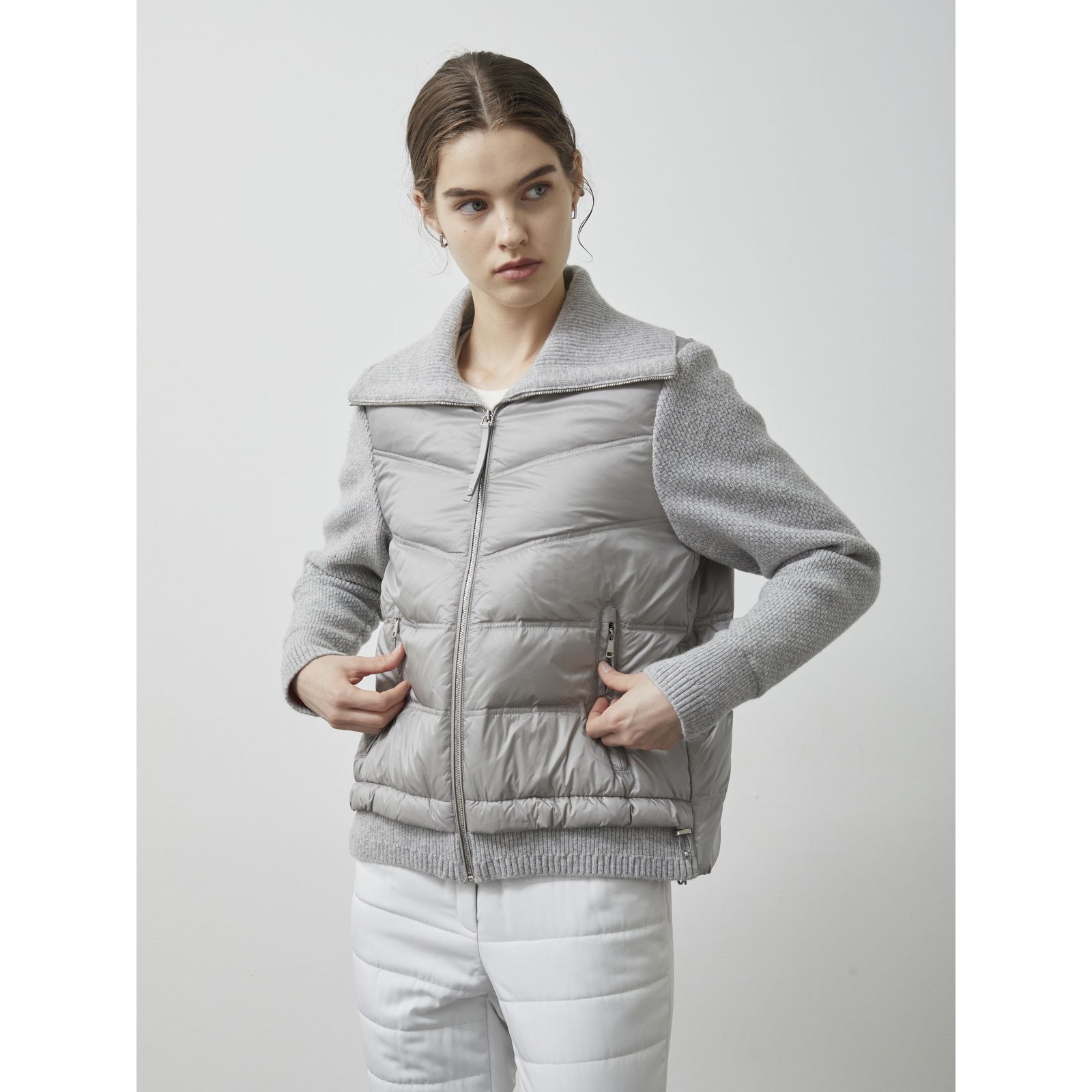 올리비아로렌 니트 패치 덕다운 점퍼 VVBKD4W9381 99,000원