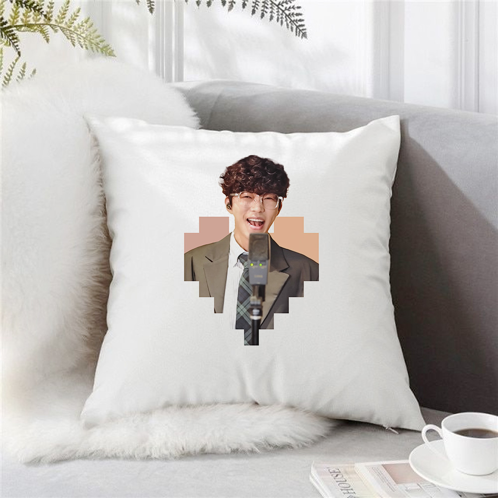 임영웅굿즈 흰색 양면쿠션 고급솜 효도선물 소파쿠션 미니쿠션 베개 주문제작, 런던보이1 24,650원