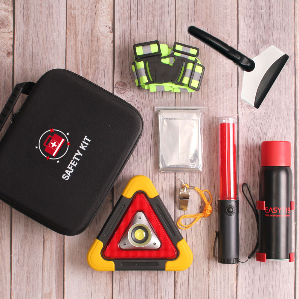 차량안전키트 소화기 세트 2차사고예방 자동차 LED 안전삼각대 경광봉, 5종+차량용소화기 블랙, 1개 39,900원