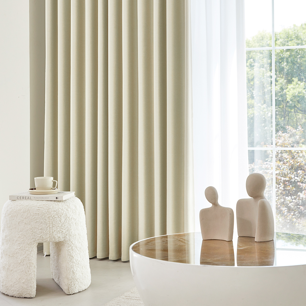 사라하우스 4세대 고밀도 빛차단 형상가공 암막커튼 아일렛형 30,900원