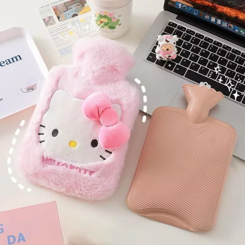1000ml 산리오 캐릭터 보온 물주머니 휴대용 플러시 워머 생리통 완화 겨울 온수 주머니, 1개, 헬로키티 16,000원
