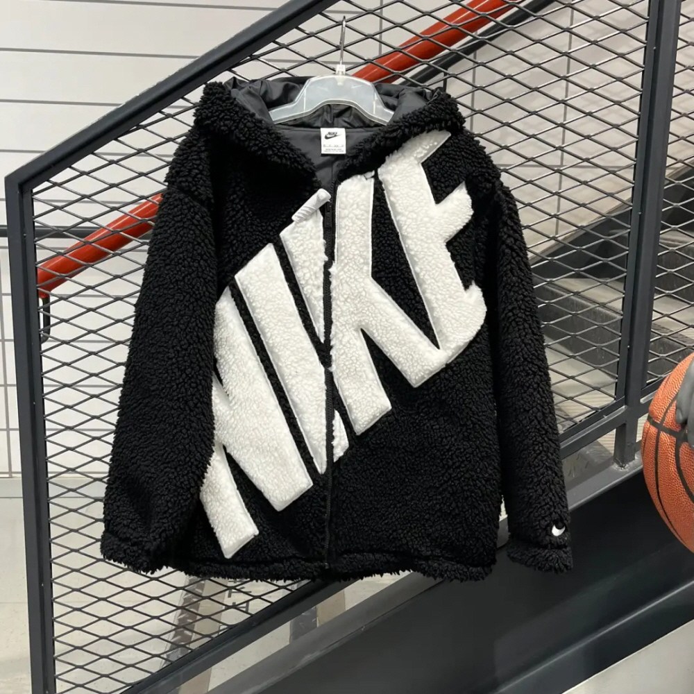 나이키 빅로고 뽀글이 후리스 양털 플리스 후드 자켓 블랙 FB8696-010 85,000원