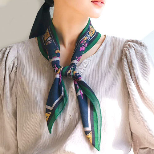 플로럴 사각 스카프 가을 신상 울실크 터치 까레 어깨숄 스퀘어 스카프 16,500원