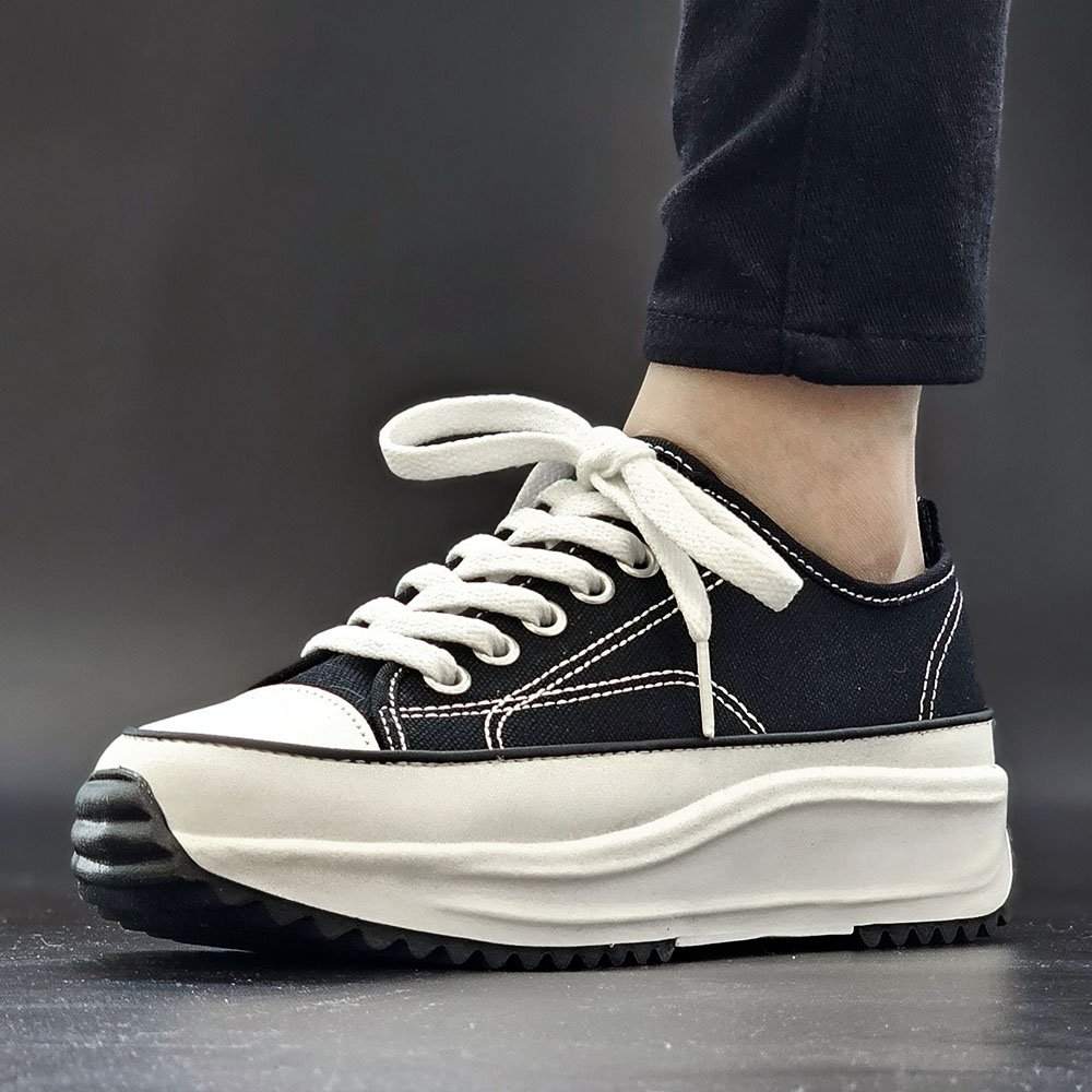 국산 여자 캔버스 쿠션 스니커즈 스타 캐주얼 4cm 키높이 로우 발편한 운동화 캠퍼스신발 퉁굽 단화 여성단화 굽있는운동화 학생 데일리 로우탑 29,900원