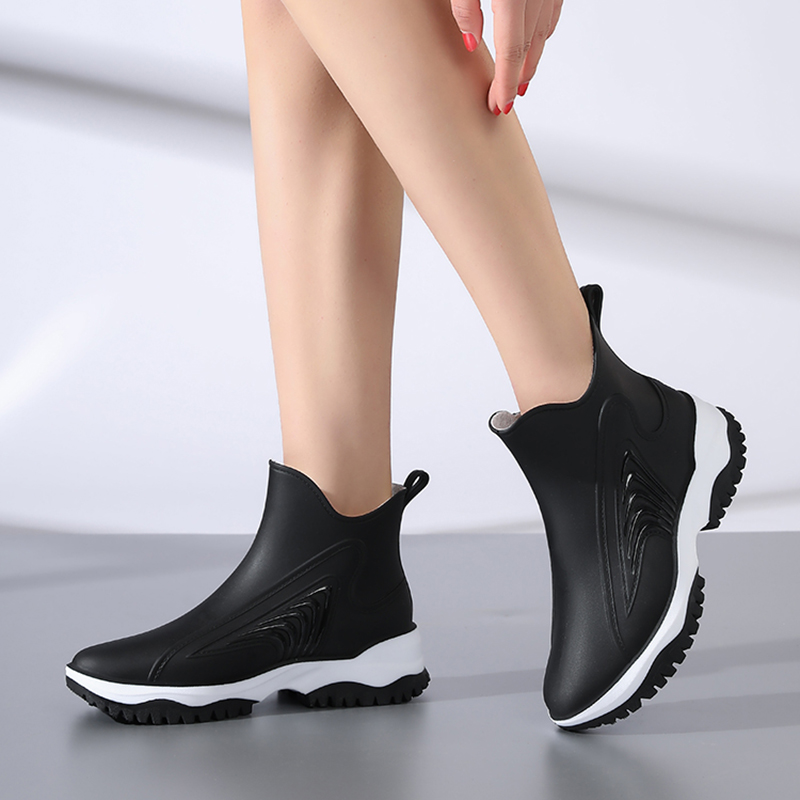 TIMEPURE 신상 여성 패션너블 숏 레인부츠 방수 방습 미끄럼방지 장화 보온 소재 아웃도어 스타일 19,900원