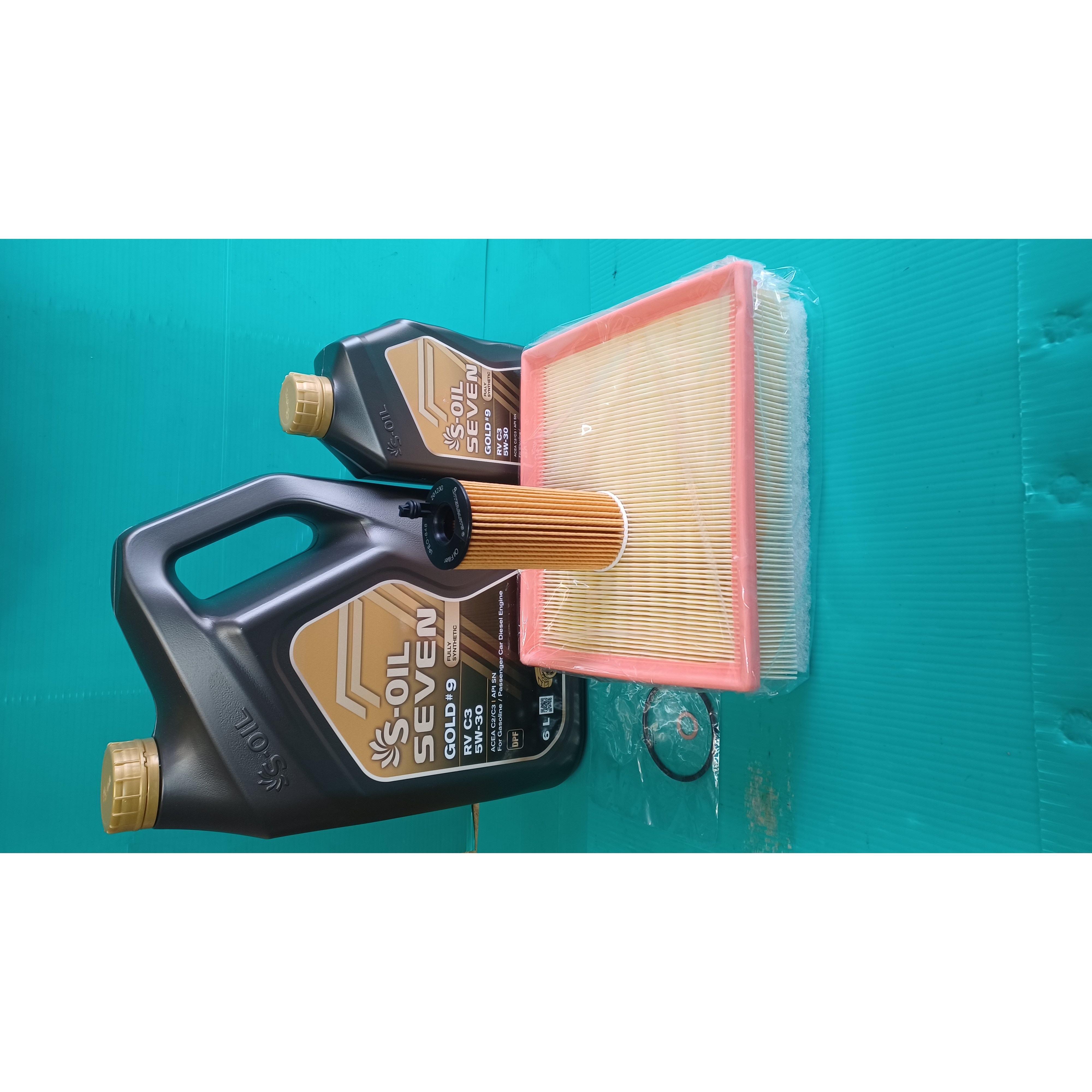 렉서스 CT200H  (11-17년식) 종이타입 엔진오일교환3종세트 (세븐골드 RV C3  5W30 5L + 에어필터 1개 + 오일필터 1개)  [차대번호표기] 필수 74,600원