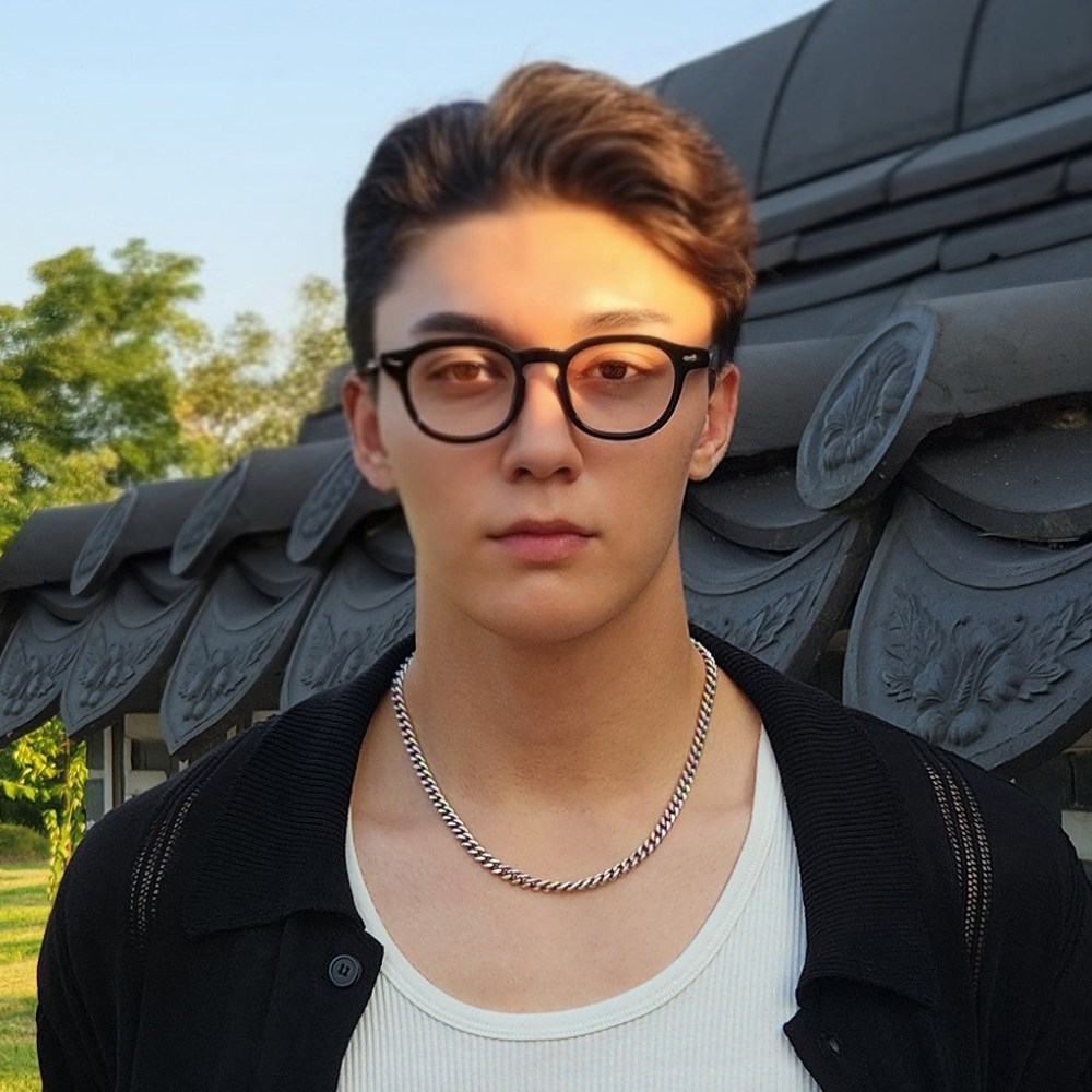 아넬형뿔테 안경 빈티지 패션 사각 검정 뿔테 안경테 19,900원