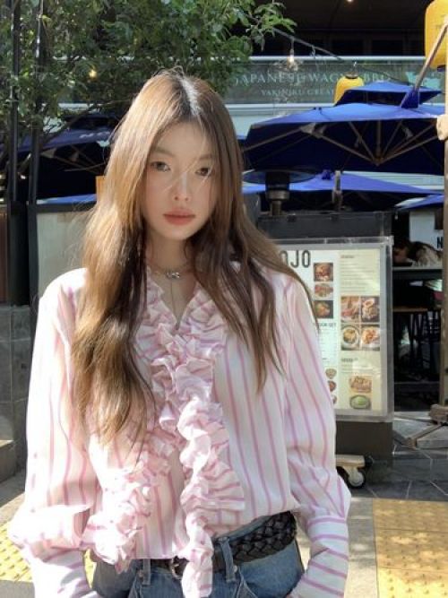 여성 벗꽃룩 여신룩 핑크 스트라이프 프릴 러플 퍼프 셔츠 블라우스 36,900원